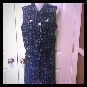 Denim vest and skinny jeans